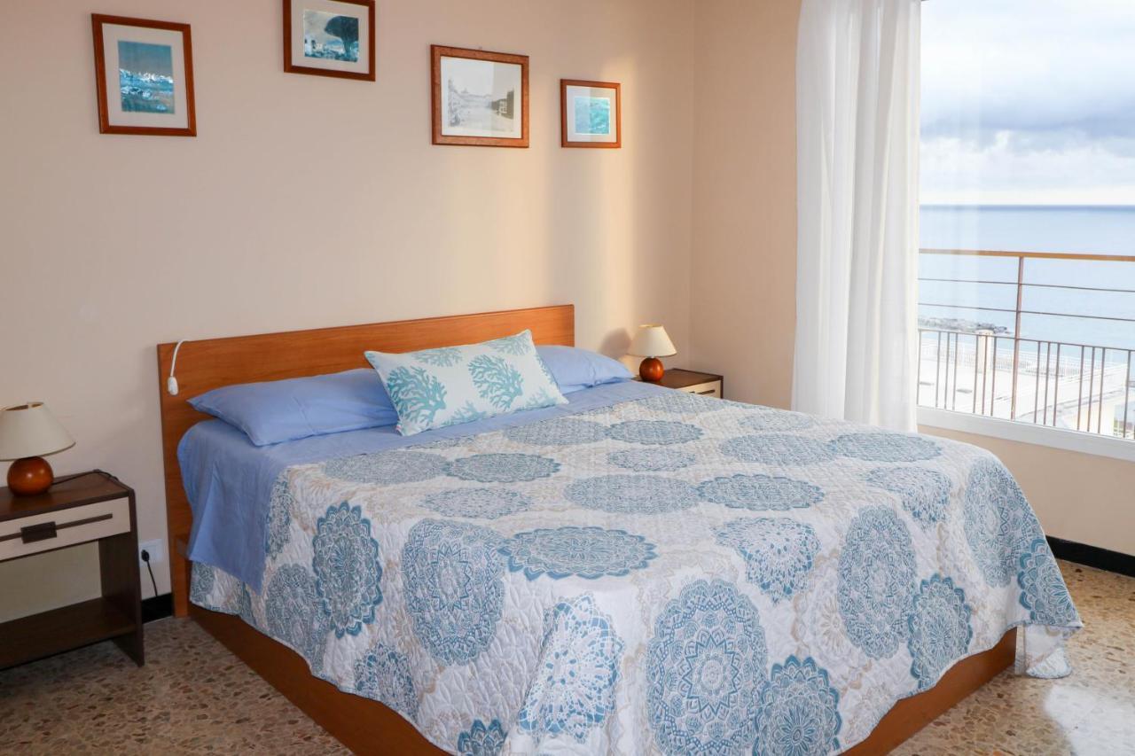 Apartamento H11 Arma Vista Mare Panoramica Arma di Taggia Exterior foto